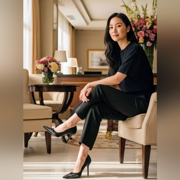 Stuart Weitzman  - Picture 3 of 10